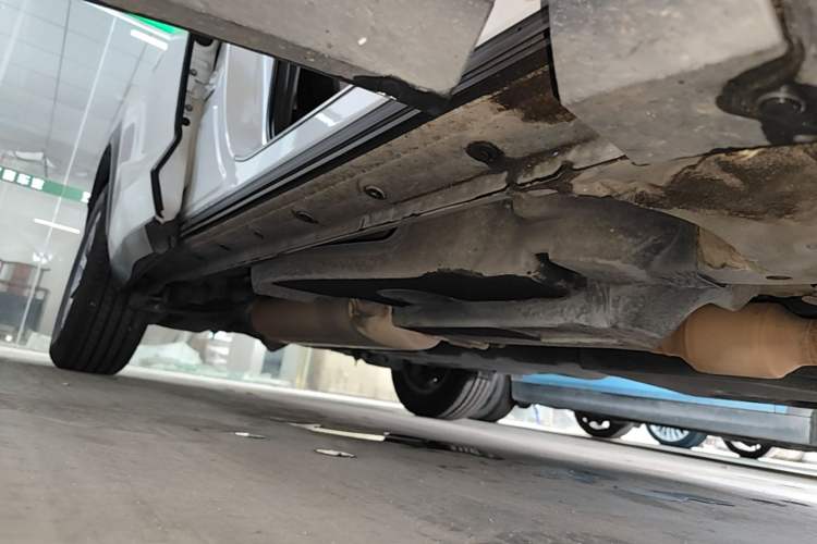 Used Lexus NX 2020 200 Front-Wheel Drive Freeline Edition China VI Standard Right Side Sill