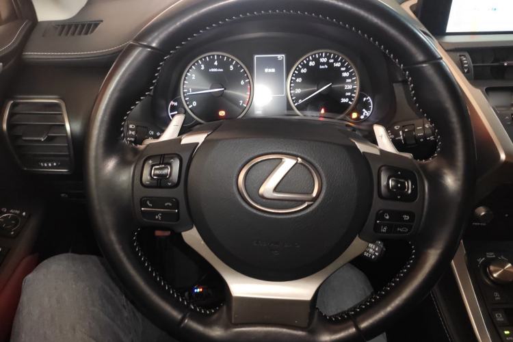 Used Lexus NX 2020 200 All-Wheel Drive Fēngshàng Version China VI Standard Steering Wheel