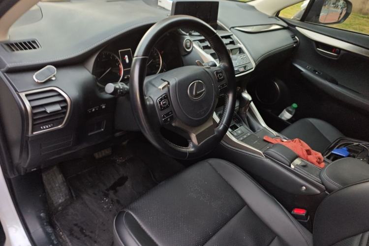 Used Lexus NX 2020 200 Front-Wheel Drive Vmotion Edition China VI Standard Steering Wheel