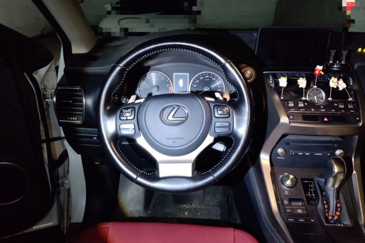Used Lexus NX 2020 200 Front-Wheel Drive Vmotion Edition China VI Standard Steering Wheel
