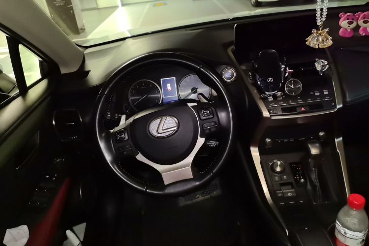Used Lexus NX 2020 200 All-Wheel Drive Fēngshàng Version China VI Standard Steering Wheel
