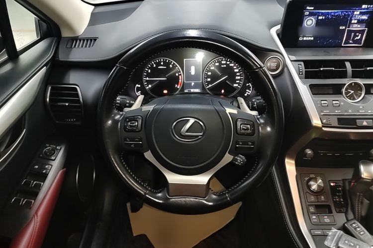Used Lexus NX 2020 200 Front-Wheel Drive Vmotion Edition China VI Standard Steering Wheel