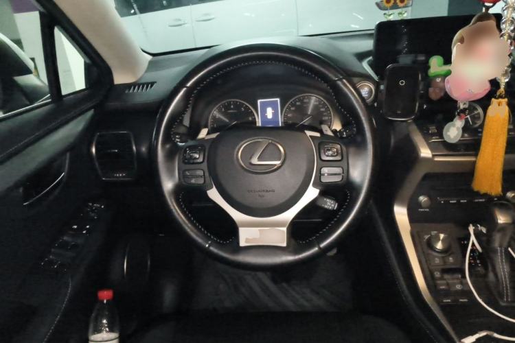 Used Lexus NX 2020 200 Front-Wheel Drive Freeline Edition China VI Standard Steering Wheel