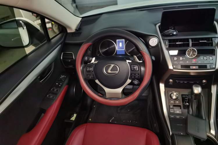 Used Lexus NX 2020 300h Front-Drive FENGSHANG Version China VI Standard Steering Wheel