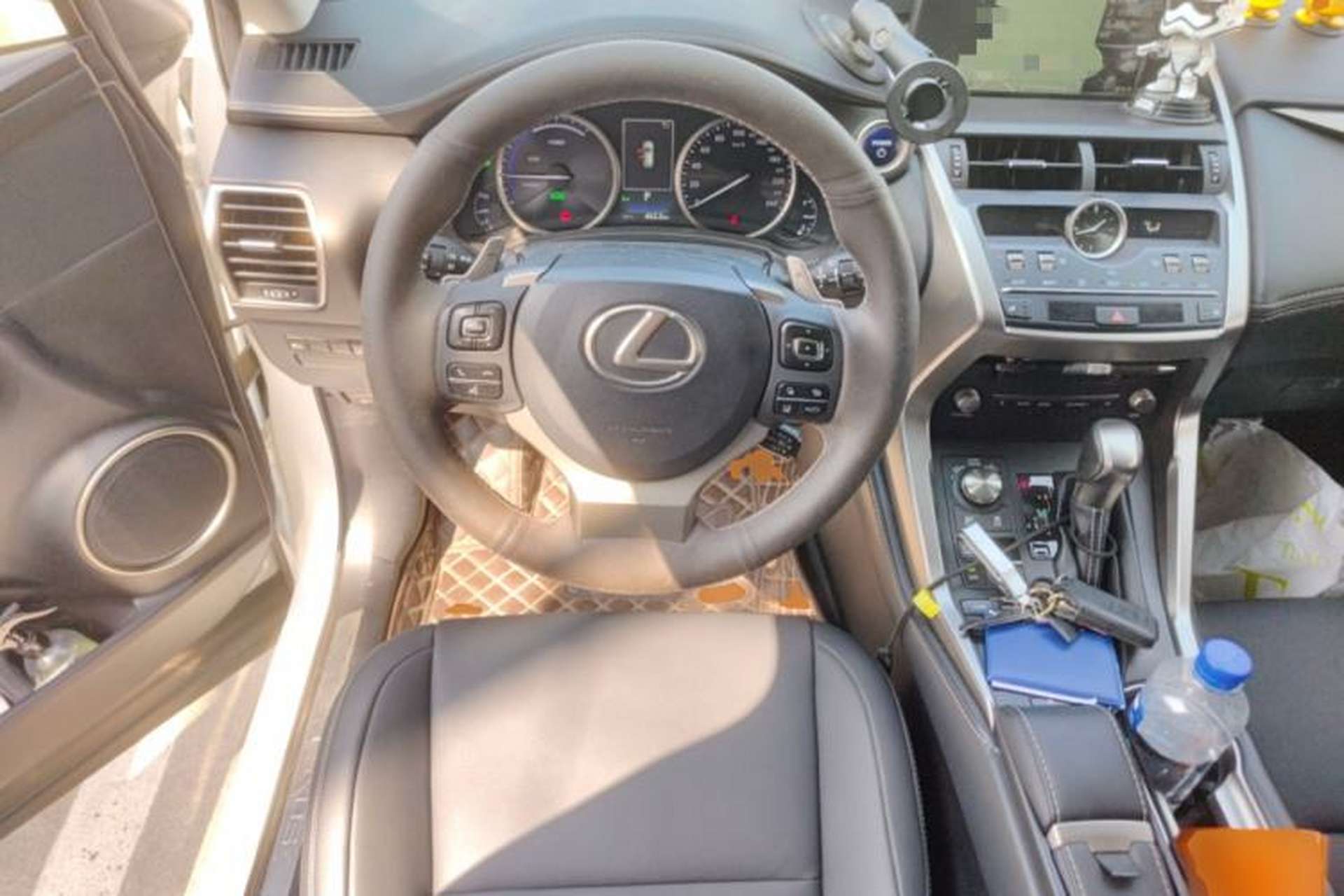 Used Lexus NX 2020 300h Front-Drive FENGSHANG Version China VI Standard Steering Wheel