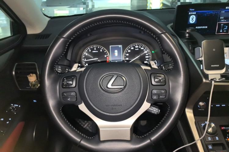 Used Lexus NX 2020 200 All-Wheel Drive Fēngshàng Version China VI Standard Steering Wheel