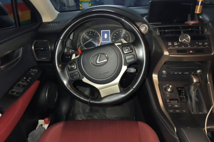 Used Lexus NX 2020 200 Front-Wheel Drive Freeline Edition China VI Standard Steering Wheel