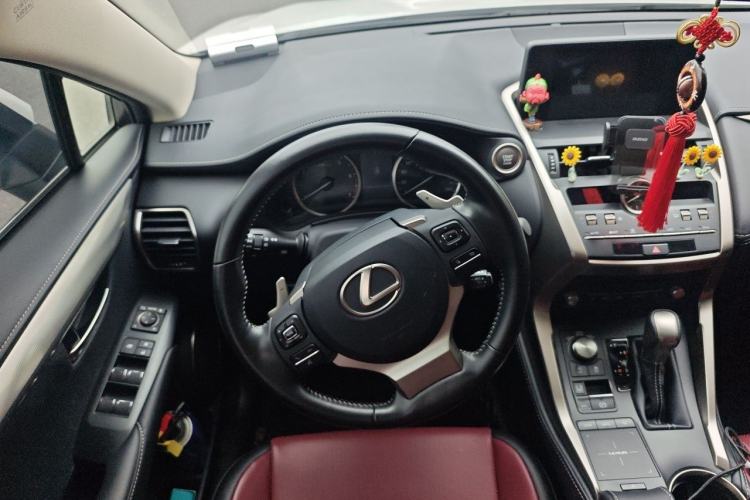 Used Lexus NX 2020 200 Front-Wheel Drive Freeline Edition China VI Standard Steering Wheel