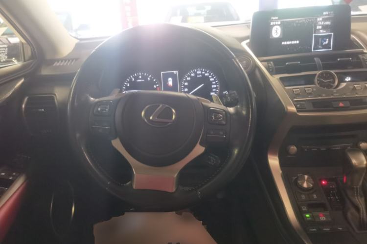 Used Lexus NX 2020 200 Front-Wheel Drive Vmotion Edition China VI Standard Steering Wheel