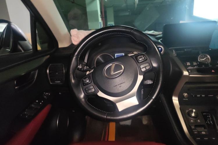 Used Lexus NX 2020 300h Front-Drive FENGSHANG Version China VI Standard Steering Wheel