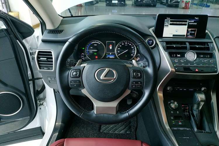Used Lexus NX 2020 300h Front-Drive FENGSHANG Version China VI Standard Steering Wheel