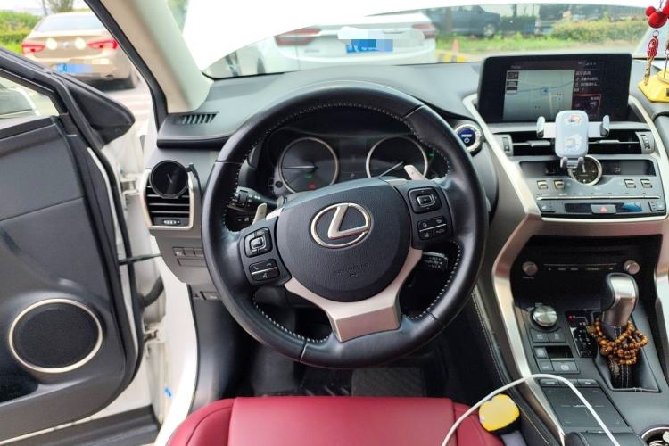 Used Lexus NX 2020 300h Front-Drive FENGSHANG Version China V Standard Steering Wheel