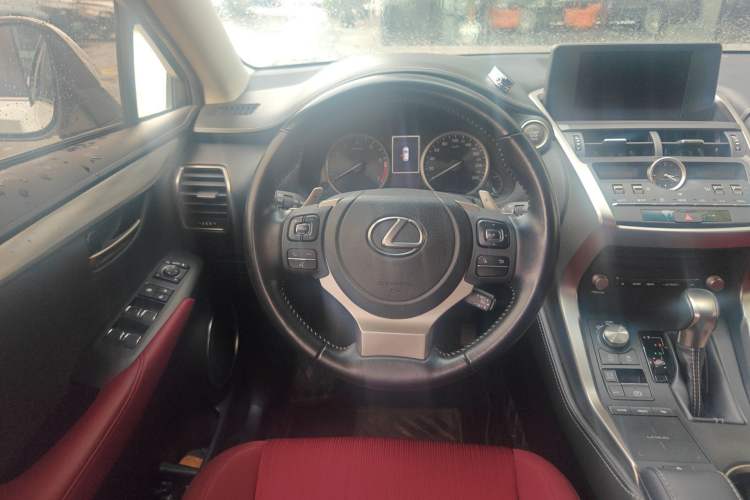 Used Lexus NX 2020 200 Front-Wheel Drive Freeline Edition China VI Standard Steering Wheel