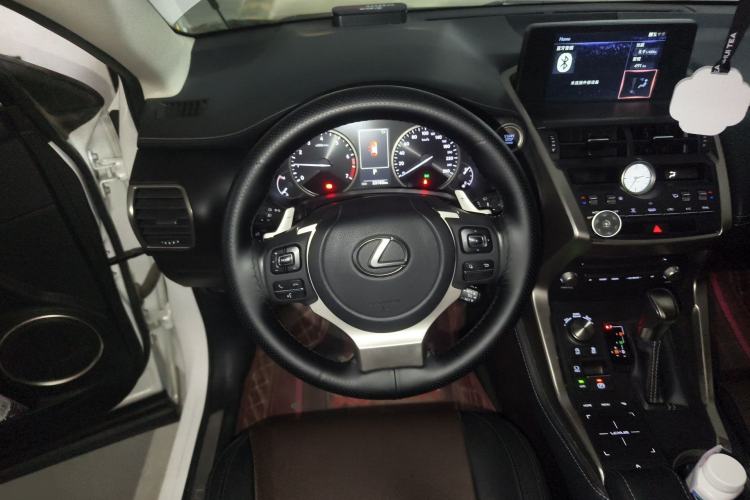 Used Lexus NX 2020 200 Front-Wheel Drive Freeline Edition China VI Standard Steering Wheel