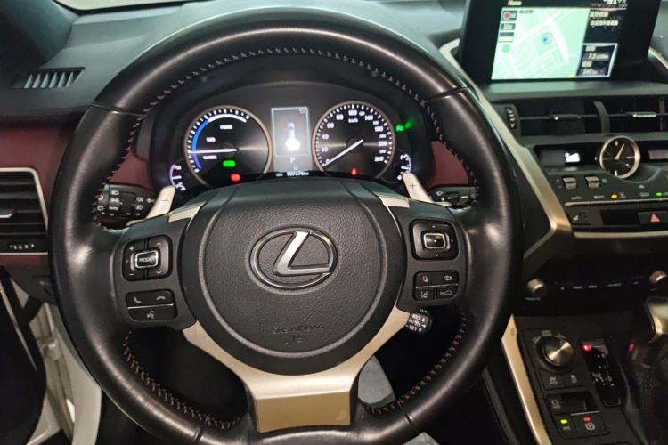 Used Lexus NX 2020 300h Front-Drive Fēngyuè Version China VI Standard Steering Wheel