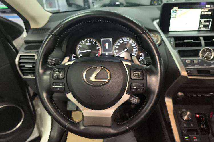 Used Lexus NX 2020 200 All-Wheel Drive Fēngshàng Version China VI Standard Steering Wheel