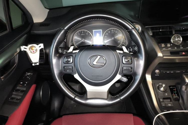 Used Lexus NX 2020 200 Front-Wheel Drive Freeline Edition China VI Standard Steering Wheel