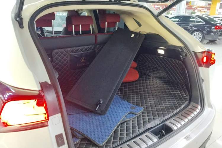 Used Lexus NX 2020 300h Front-Drive FENGSHANG Version China VI Standard Trunk