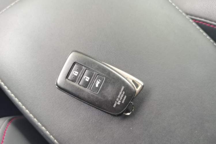 Used Lexus NX 2020 300h Front-Drive FENGSHANG Version China VI Standard Vehicle Key