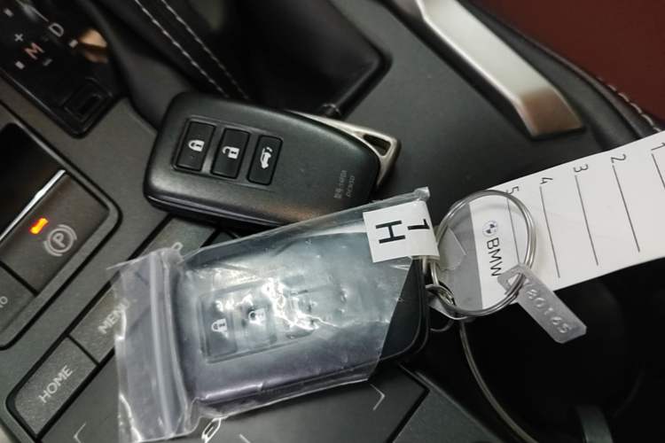 Used Lexus NX 2020 200 Front-Wheel Drive Vmotion Edition China VI Standard Vehicle Key