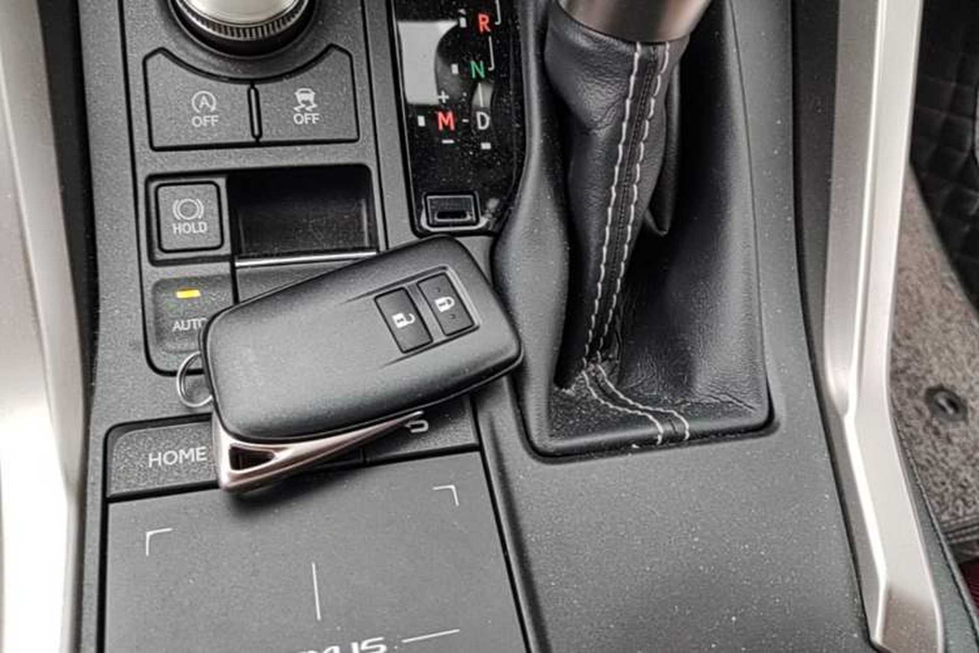 Used Lexus NX 2020 200 Front-Wheel Drive Freeline Edition China VI Standard Vehicle Key
