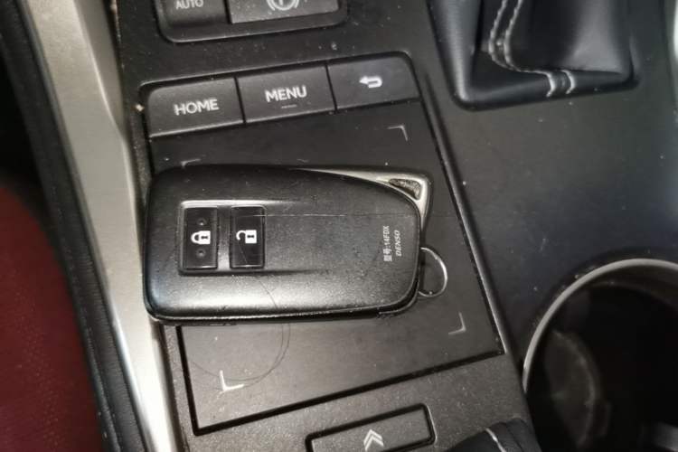 Used Lexus NX 2020 200 Front-Wheel Drive Freeline Edition China VI Standard Vehicle Key