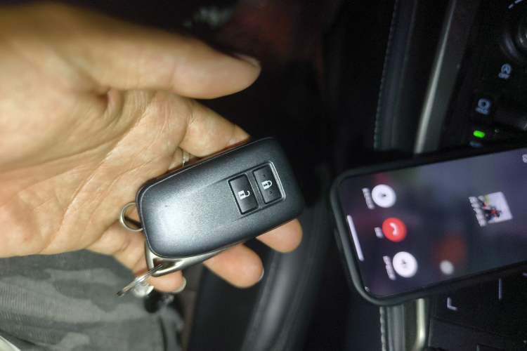 Used Lexus NX 2020 200 Front-Wheel Drive Freeline Edition China VI Standard Vehicle Key