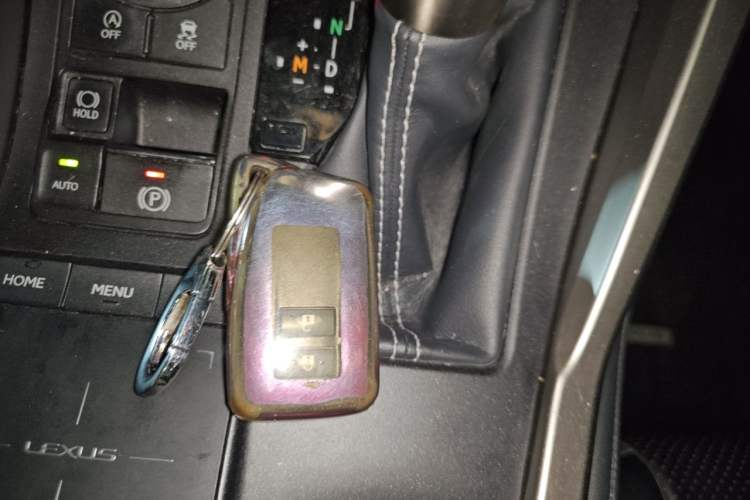 Used Lexus NX 2020 200 Front-Wheel Drive Vmotion Edition China VI Standard Vehicle Key