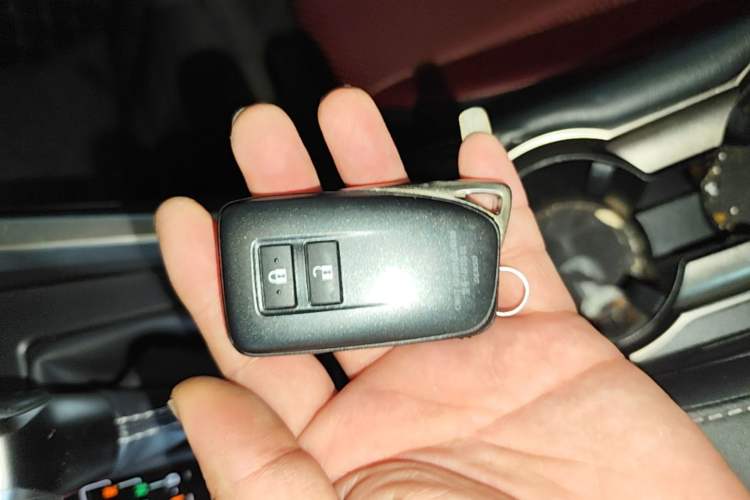 Used Lexus NX 2020 200 Front-Wheel Drive Freeline Edition China VI Standard Vehicle Key