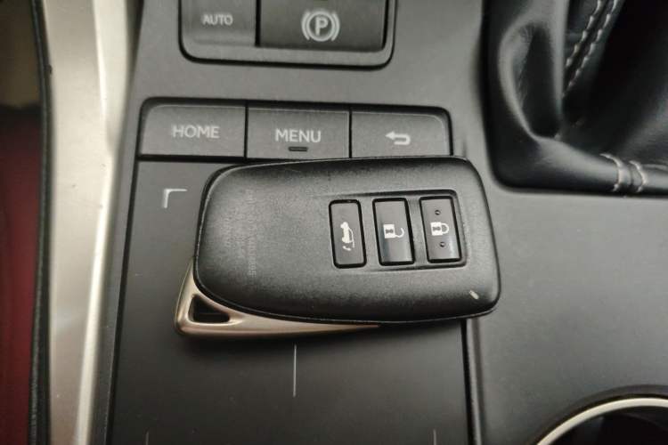 Used Lexus NX 2020 200 All-Wheel Drive Fēngshàng Version China VI Standard Vehicle Key