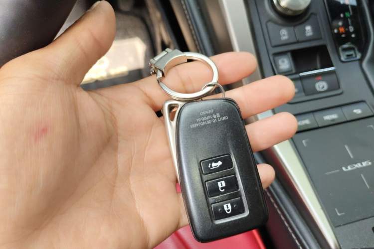 Used Lexus NX 2020 300 Front-Wheel-Drive Frenza Edition China V Standard Vehicle Key