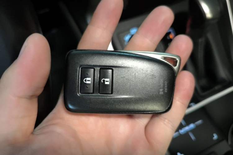 Used Lexus NX 2020 200 Front-Wheel Drive Freeline Edition China VI Standard Vehicle Key