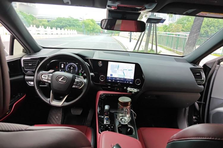 Used Lexus NX 2022 350h Front-Wheel-Drive Innovation Edition Center Console