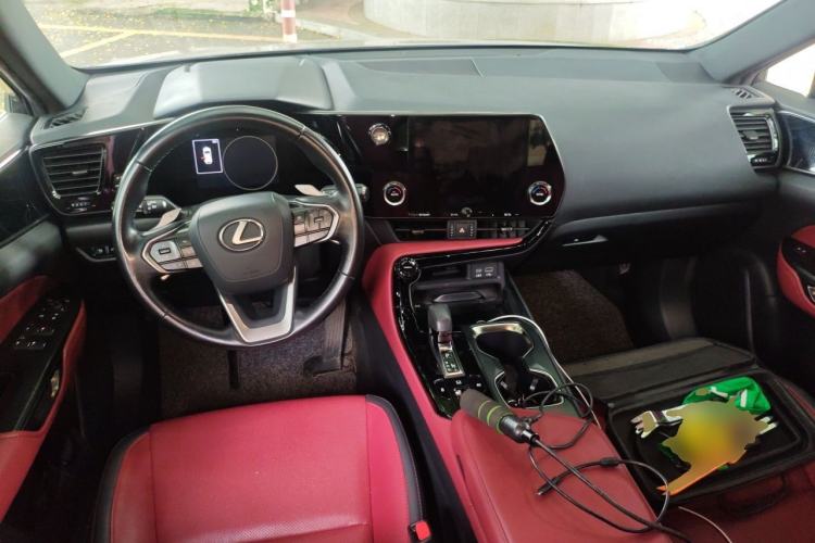 Used Lexus NX 2022 350h Front-Wheel-Drive Innovation Edition Center Console
