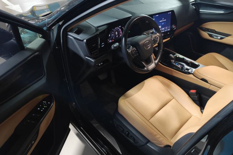 Used Lexus NX 2022 350h Front-Wheel-Drive Innovation Edition Driver Seat