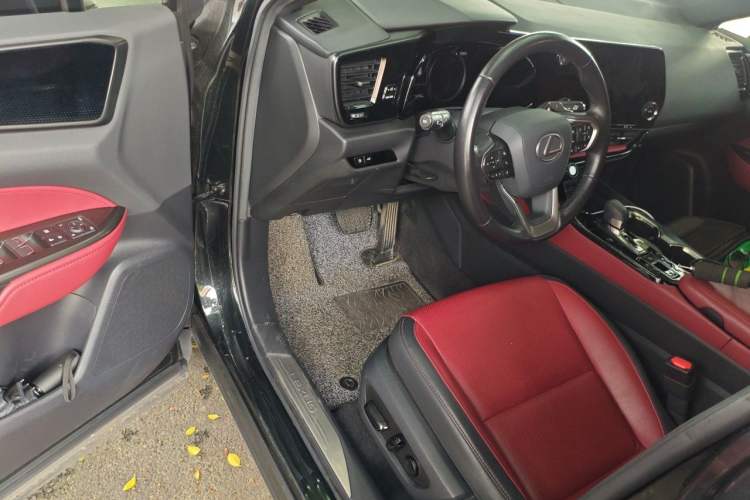 Used Lexus NX 2022 350h Front-Wheel-Drive Innovation Edition Driver Seat