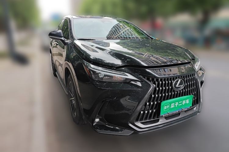 Used Lexus NX 2022 350h Front-Wheel-Drive Innovation Edition Front Right 45 Deg