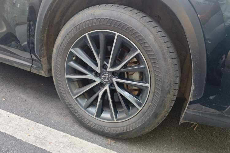 Used Lexus NX 2022 260 Front-Wheel Drive Chuan Yue Edition Right Front Wheel Hub
