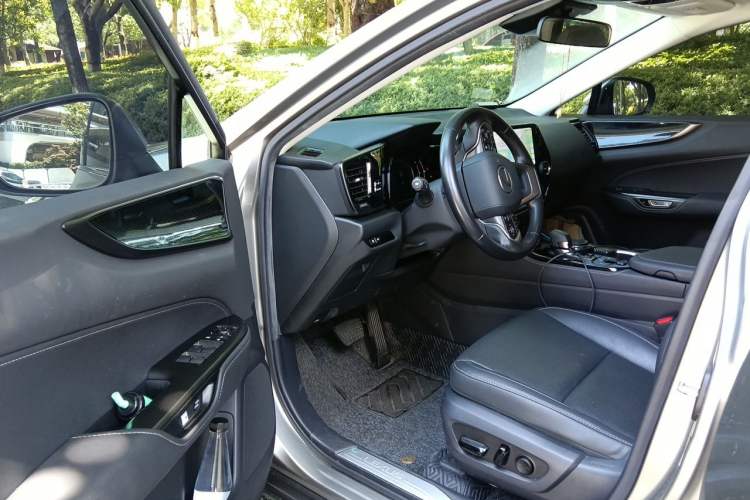 Used Lexus NX 2022 350h Front-Wheel-Drive Innovation Edition Driver Seat