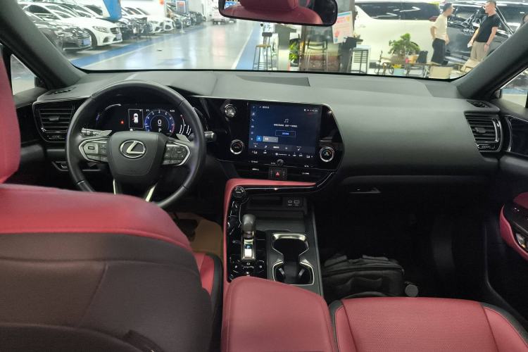 Used Lexus NX 2022 260 Front-Wheel Drive Chuan Yue Edition Center Console