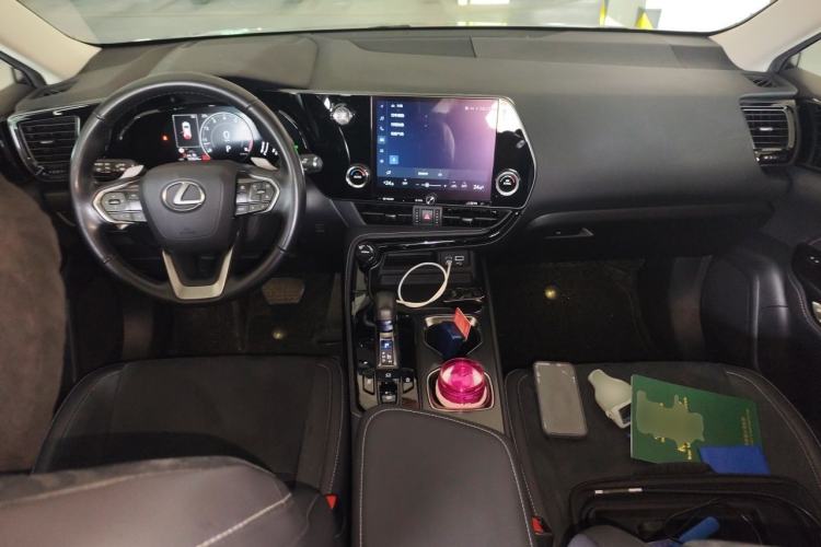 Used Lexus NX 2022 260 Front-Wheel Drive Chuanchi Edition Center Console