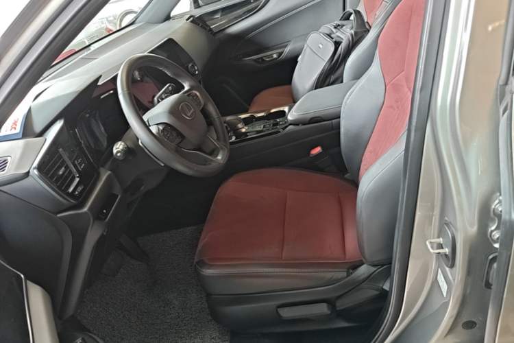Used Lexus NX 2022 260 Front-Wheel Drive Chuanchi Edition Left Front Seat
