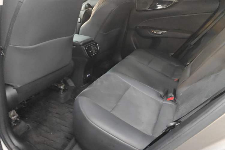 Used Lexus NX 2022 260 Front-Wheel Drive Chuanchi Edition Left Rear Seat