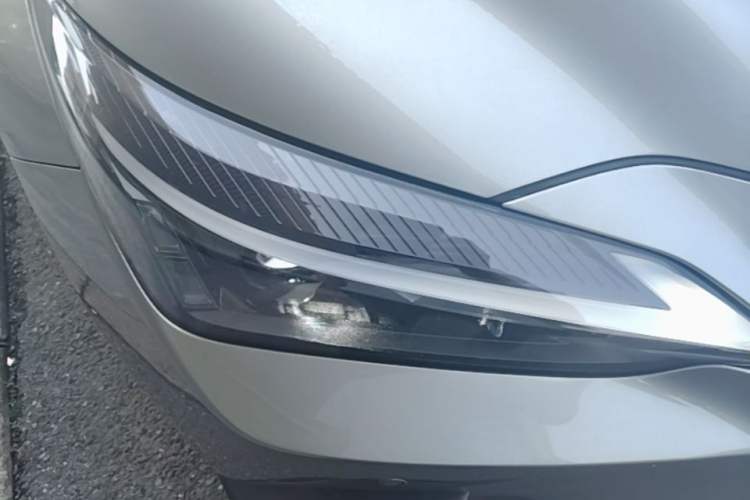 Used Lexus NX 2022 350h Front-Wheel-Drive Innovation Edition Right Front Headlight
