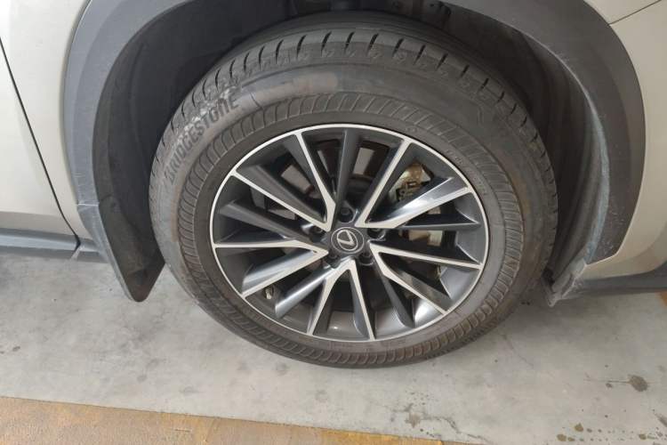 Used Lexus NX 2022 260 Front-Wheel Drive Chuanchi Edition Right Front Wheel Hub