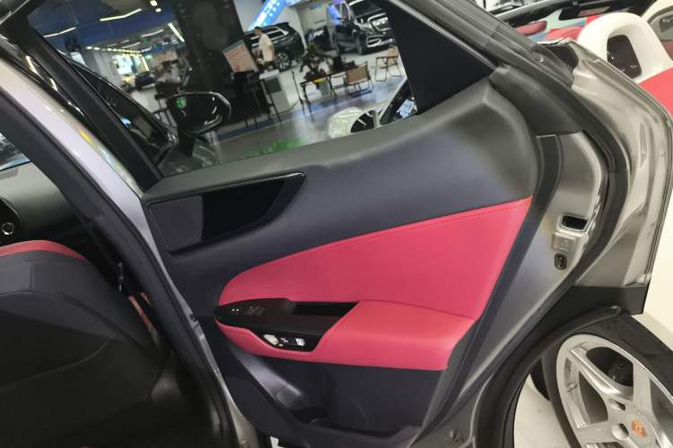 Used Lexus NX 2022 260 Front-Wheel Drive Chuan Yue Edition Right Rear Door Interior