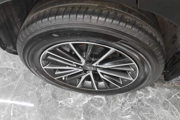 Used Lexus NX 2022 260 Front-Wheel Drive Chuanchi Edition Right Rear Wheel Hub