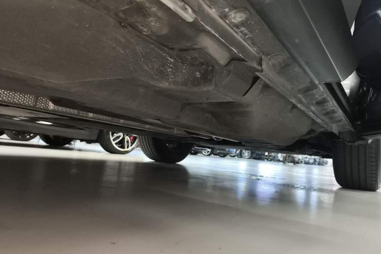 Used Lexus NX 2022 260 Front-Wheel Drive Chuan Yue Edition Right Side Sill