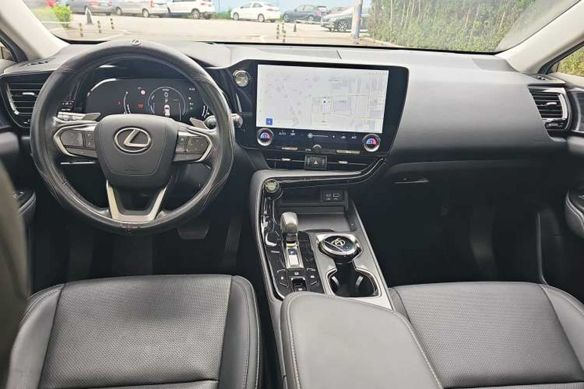 Used Lexus NX 2022 350h Front-Drive Enjoyment Edition Center Console