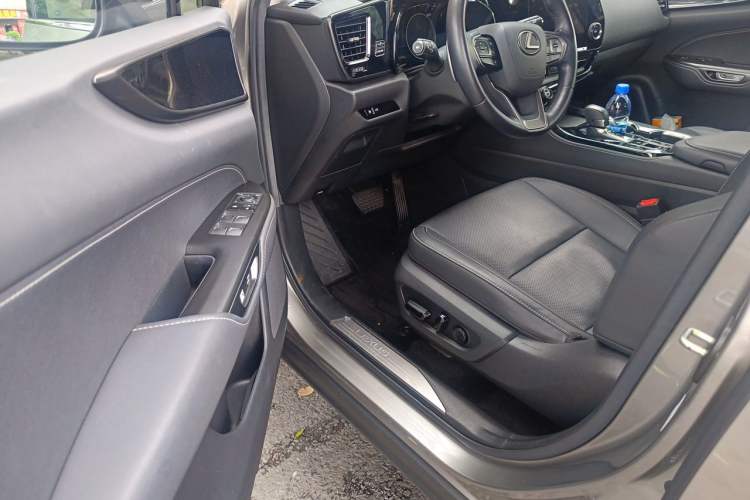 Used Lexus NX 2022 350h Front-Wheel-Drive Innovation Edition Driver Seat
